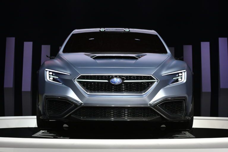 Subaru WRX 2022 los w Europie coraz mniej pewny przez