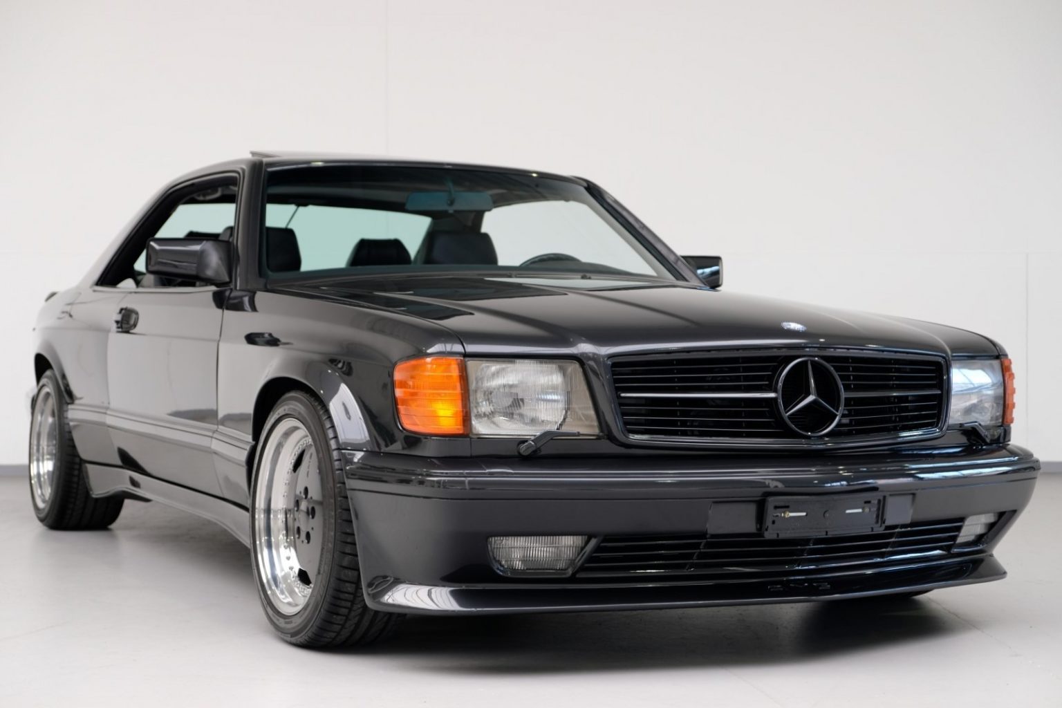 mercedes-560-sec-amg-6-0-widebody-na-sprzeda-za-1-000-000-z-otych