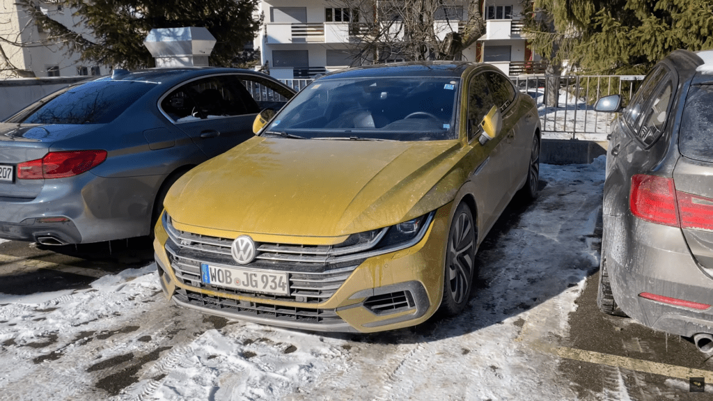 Nowy Volkswagen Arteon R odbywa testy w szwajcarskich górach