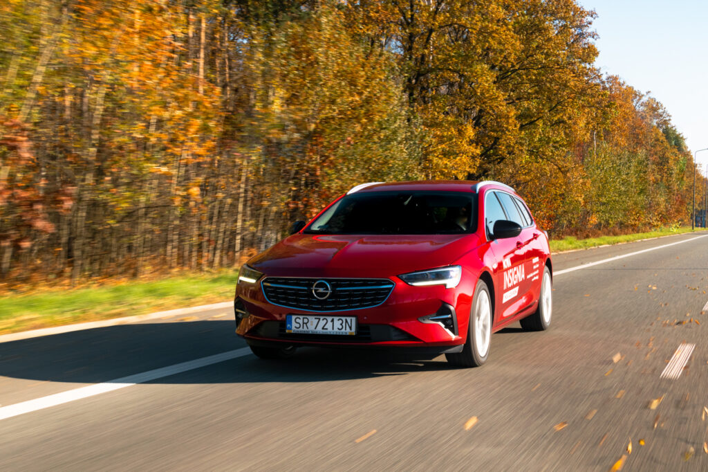 #TEST – Opel Insignia Sports Tourer 2.0 200 KM – odświeżona by gonić najlepszych