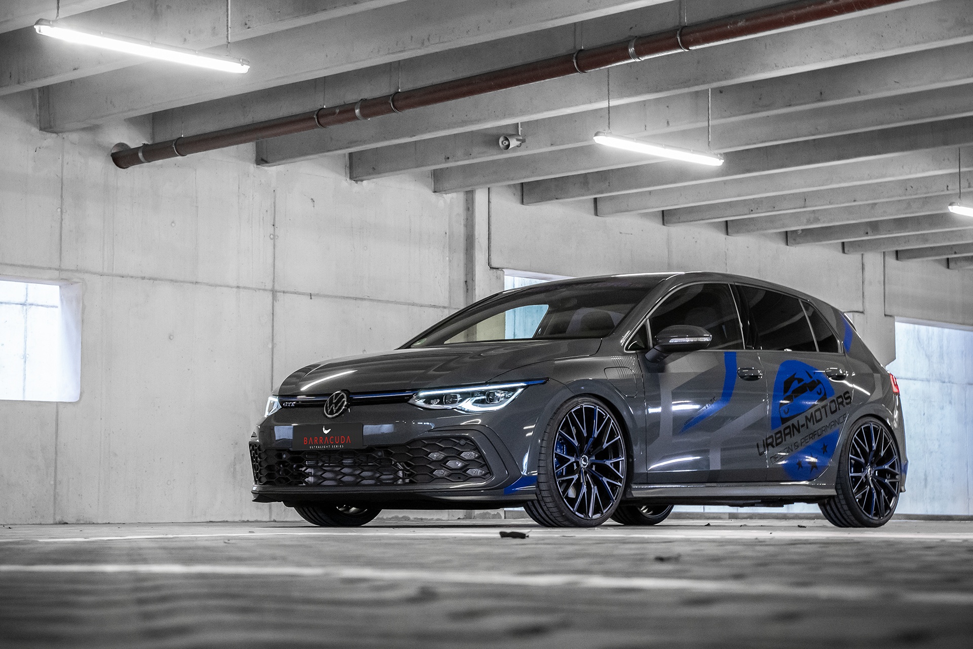 Volkswagen Golf GTE po efektownym tuningu Urban Motors