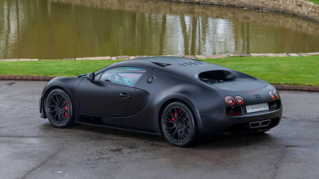 Ostatni z wyprodukowanych Bugatti Veyron Super Sport trafia na aukcję