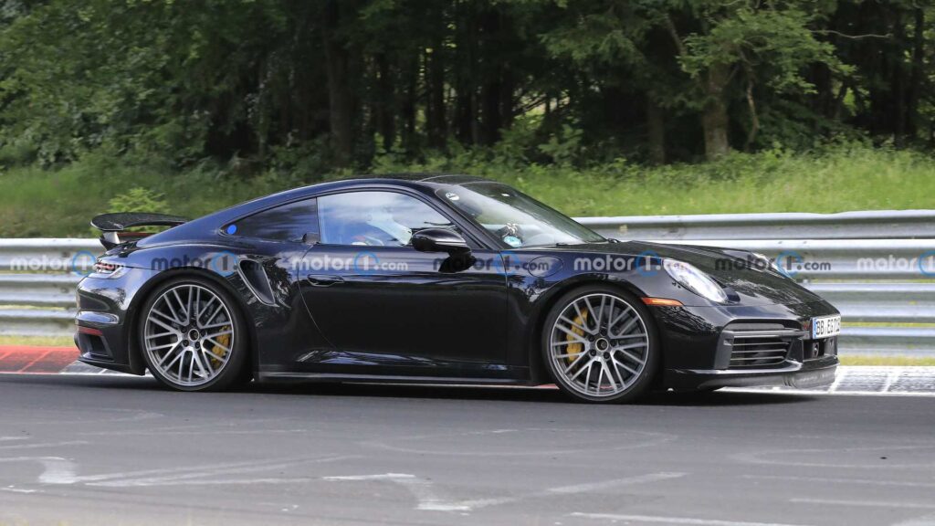 Hybrydowe Porsche 911 zauważone podczas testów na Nurburgringu