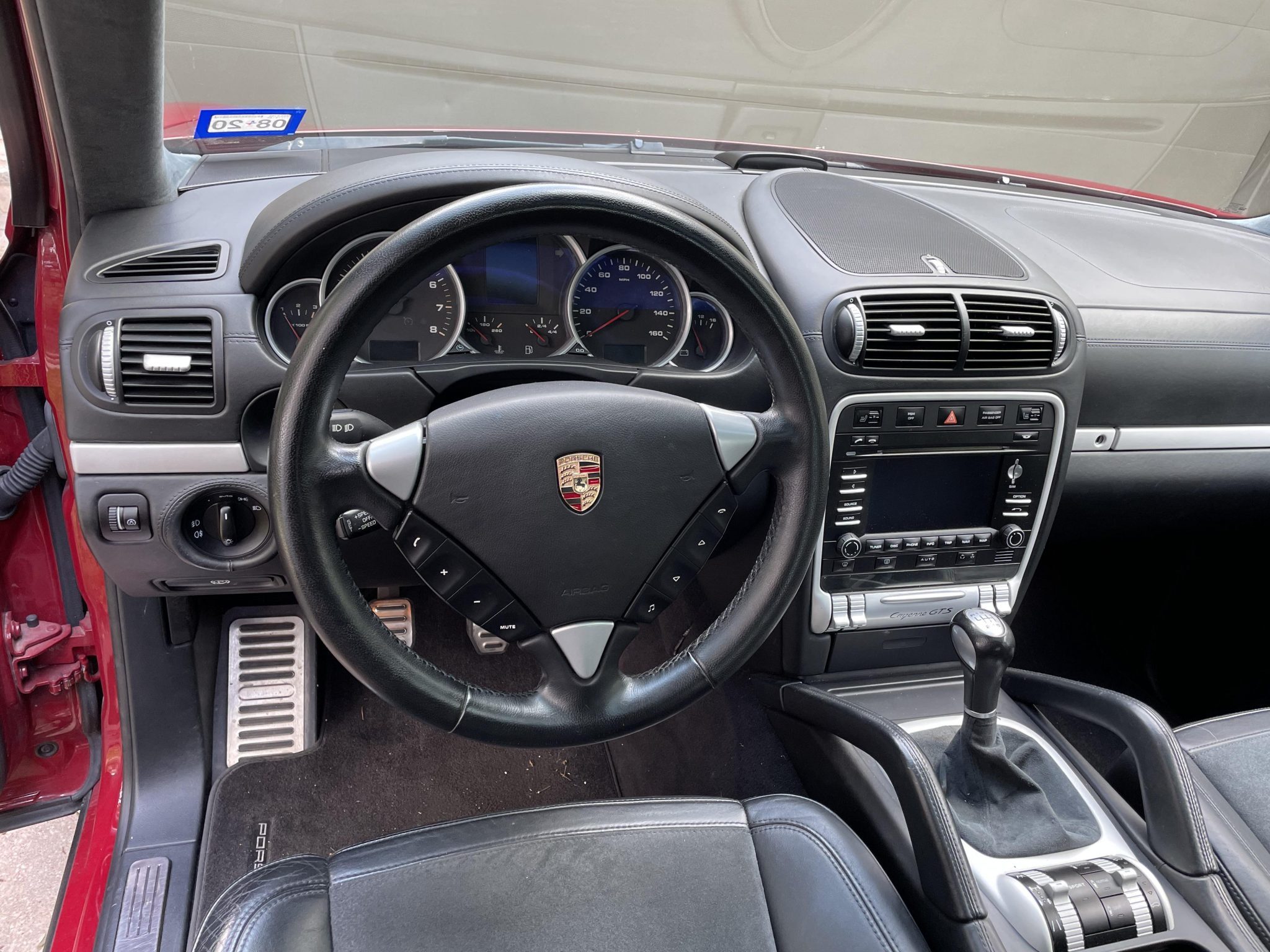 Porsche Cayenne GTS ze skrzynią manualną wystawiony na aukcję