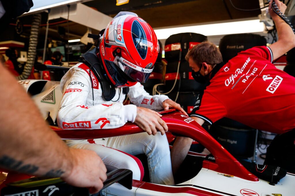 Robert Kubica przejedzie pierwszy dzień testów w Barcelonie