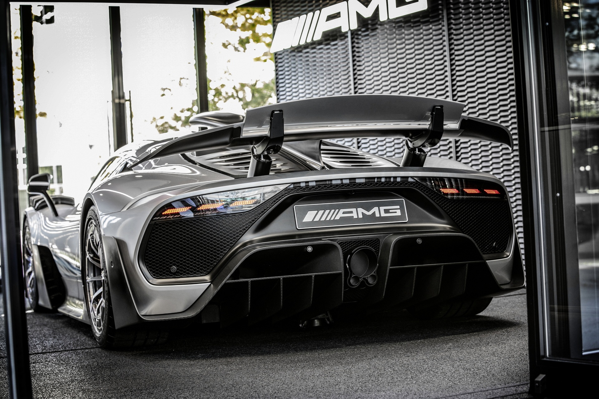 Produkcja Mercedesa-AMG One w końcu ruszy latem przyszłego roku