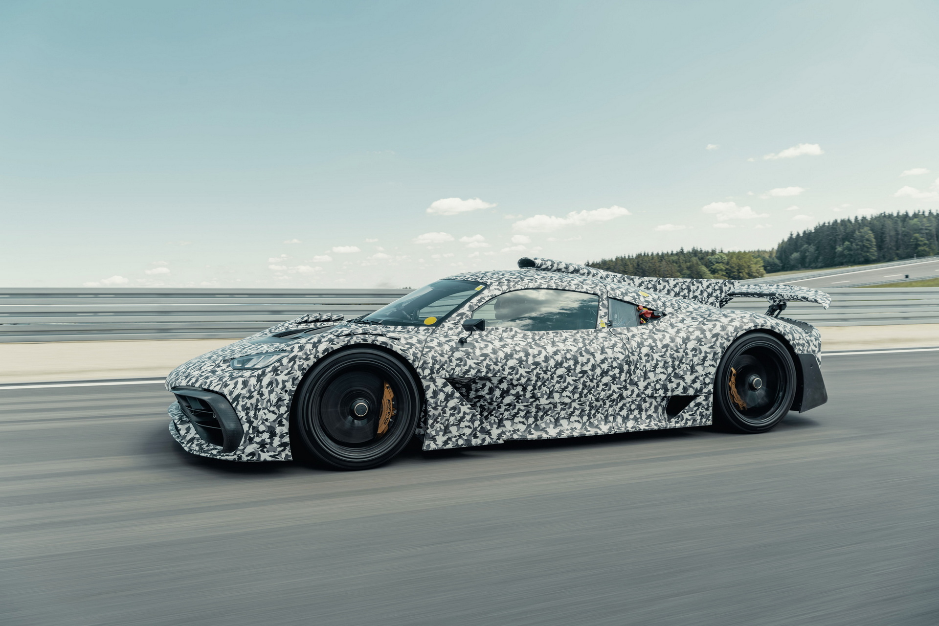 Produkcja Mercedesa-AMG One w końcu ruszy latem przyszłego roku
