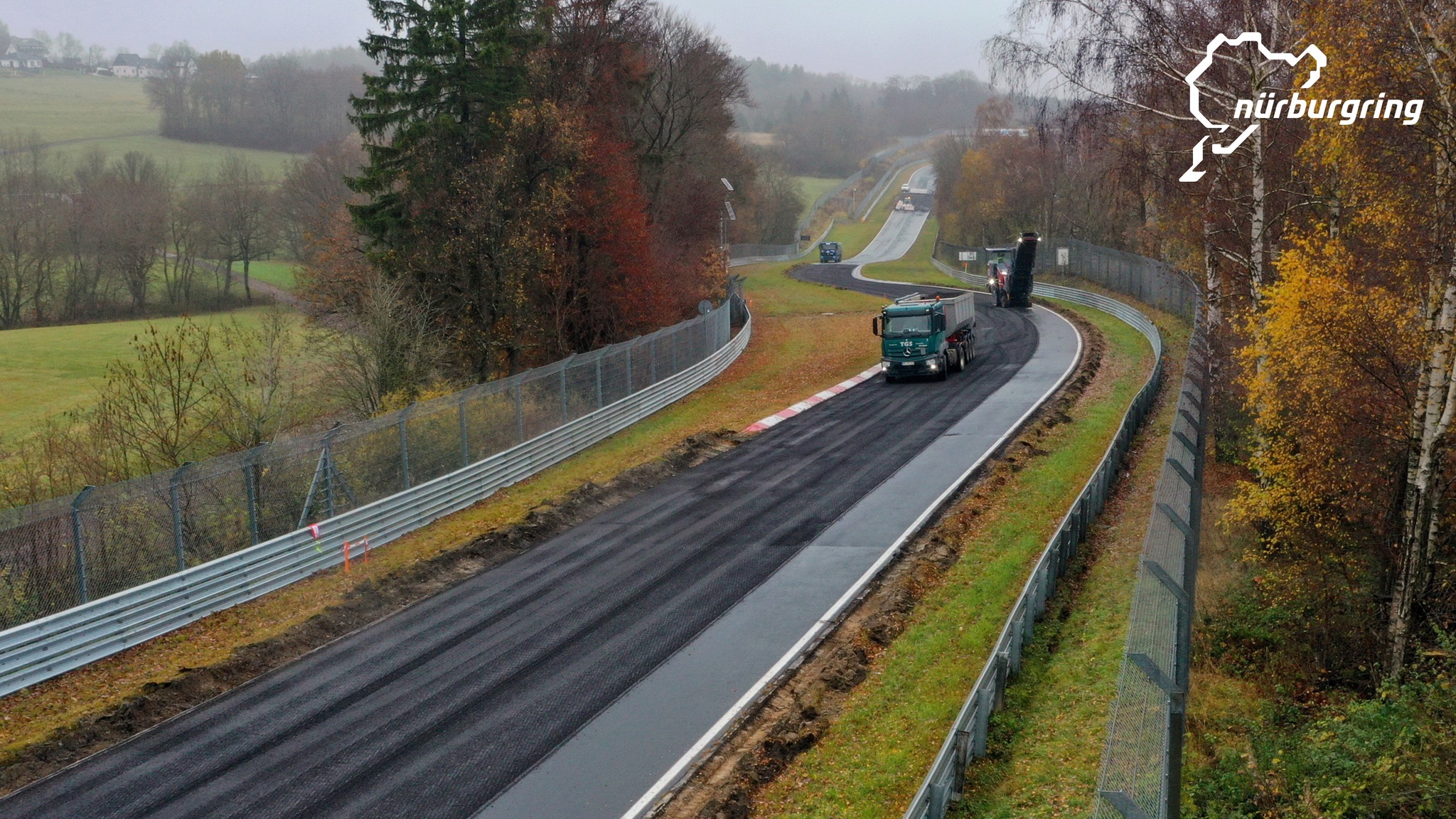 Nurburgring Nordschleife z pracami remontowymi - 2,5 km nowego asfaltu