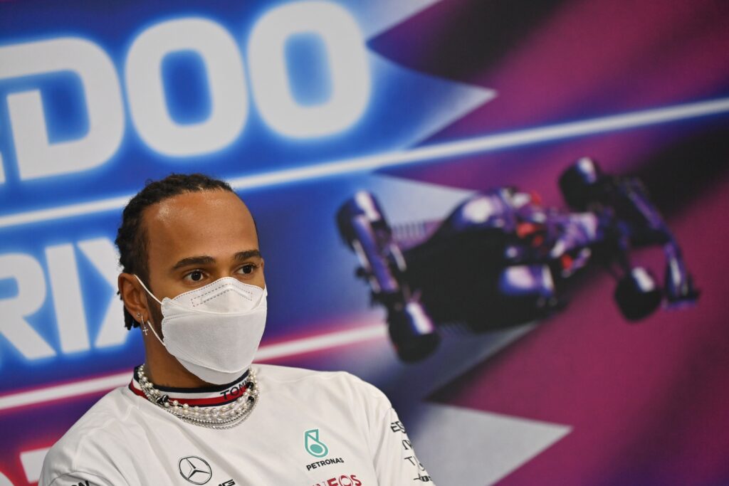 Lewis Hamilton zwycięzcą kwalifikacji do niedzielnego Grand Prix Kataru