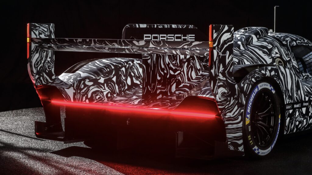 Porsche prezentuje pierwsze zdjęcia swojego LMDh w kamuflażu