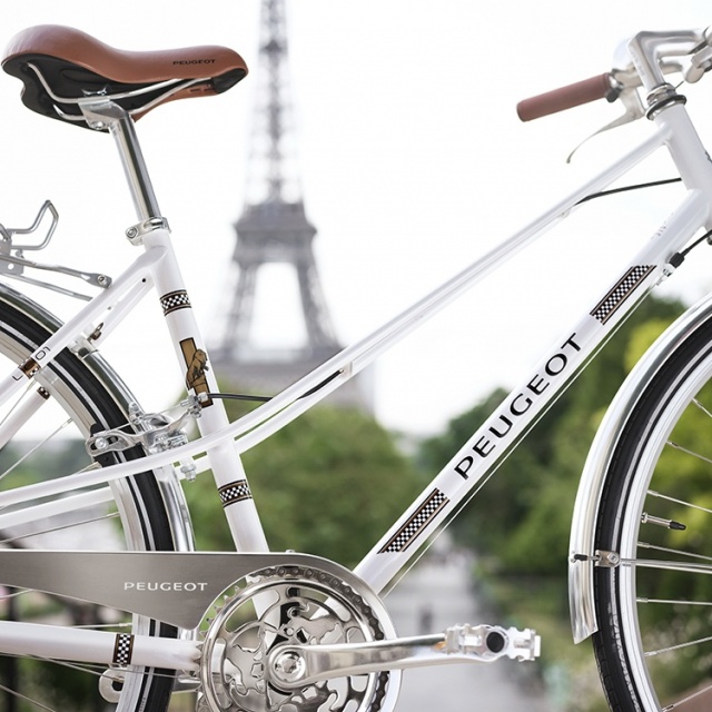 Reklamy samochodów we Francji będą musiały promować jazdę rowerem