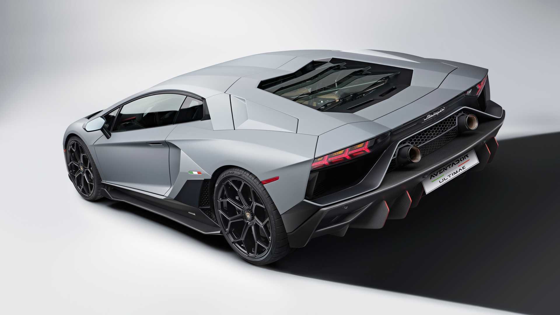 Lamborghini wypuści ostatnie auto z silnikiem spalinowym w tym roku