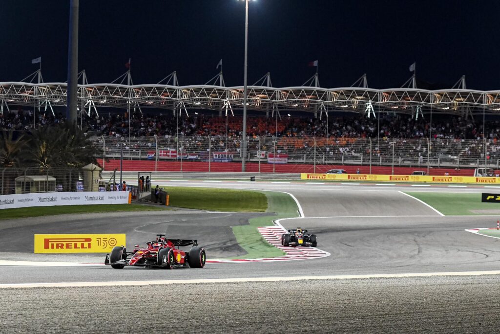 Charles Leclerc zwycięzcą GP Bahrajnu! Dublet Ferrari i dramat Red Bulla