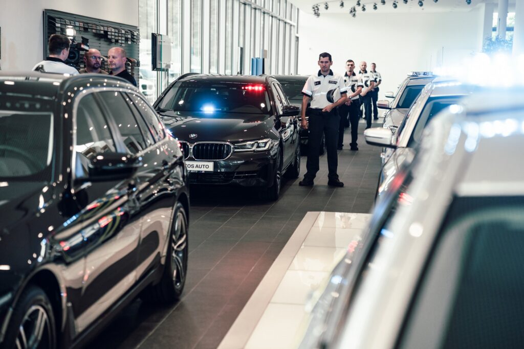 Czeska policja kupiła 10 sztuk BMW 540i - część będzie nieoznakowana