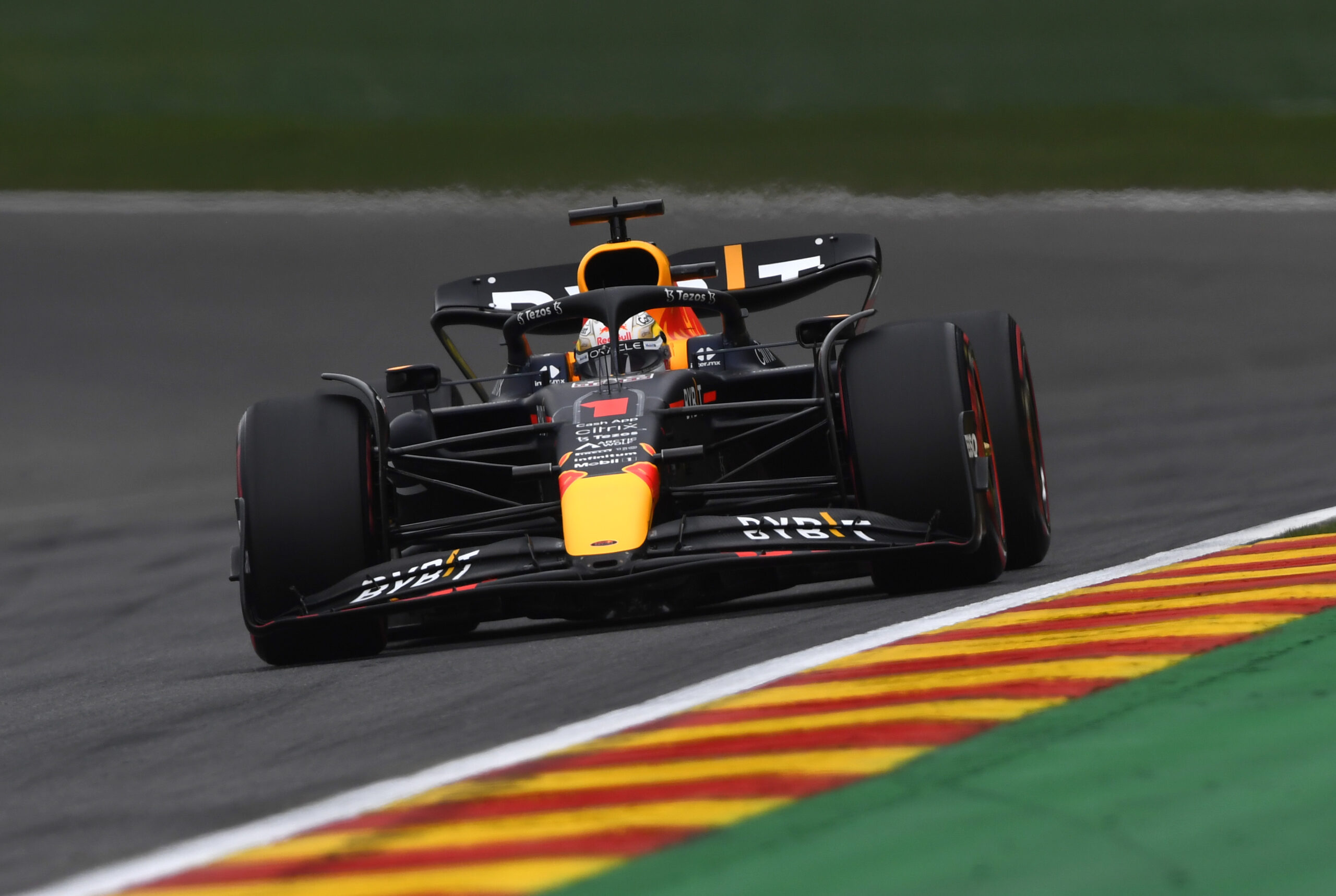 Max Verstappen wygrywa kwalifikacje przed GP Belgii