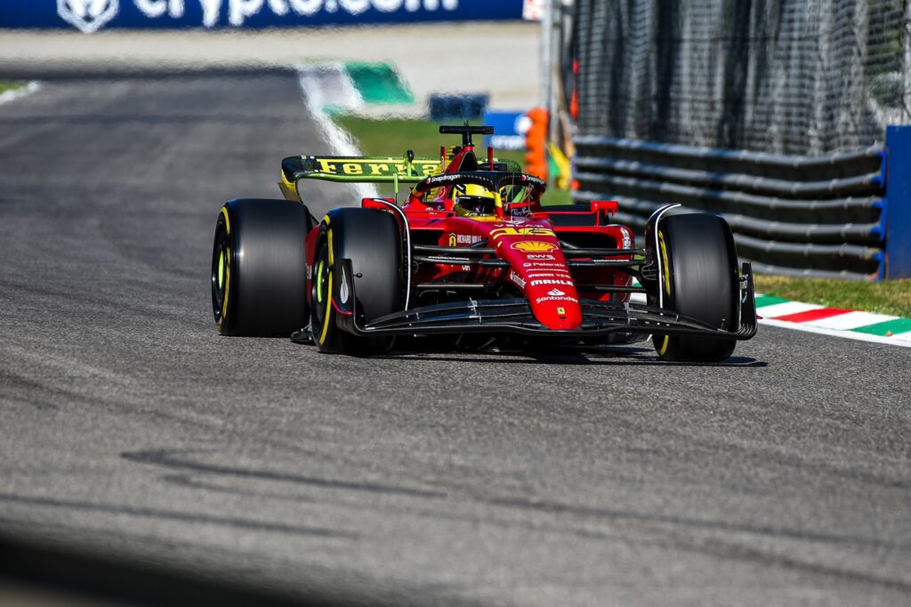 Grand Prix Włoch: Charles Leclerc i Carlos Sainz dyktują tempo w piątek