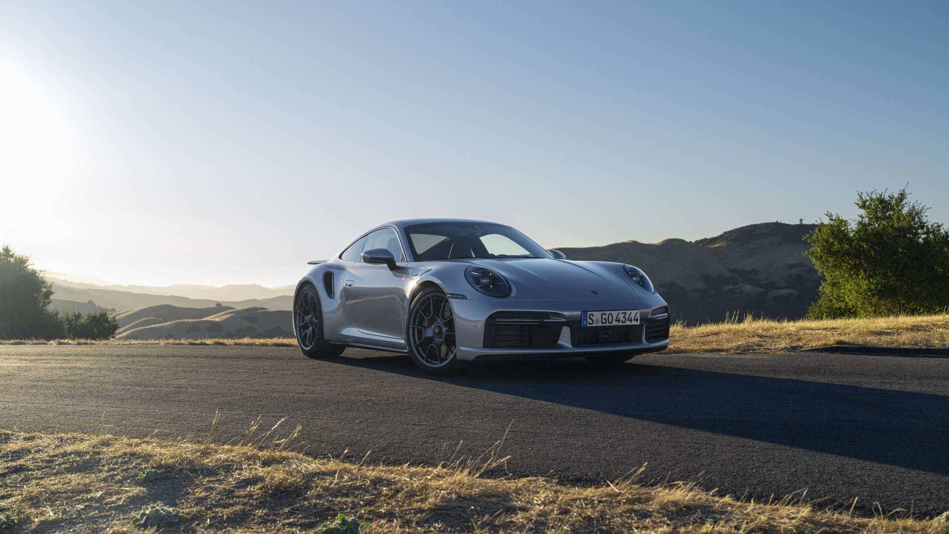 Nadchodzi 911 Turbo Hybrid – Nowa era elektryfikacji