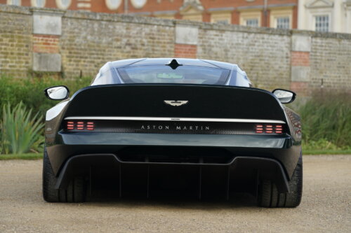 Aston-Martin-Victor-06
